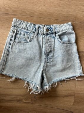 Zara Light Blue Denim Jeans size 6